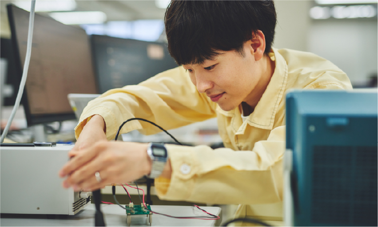 システム製品設計部　R.T.さん1